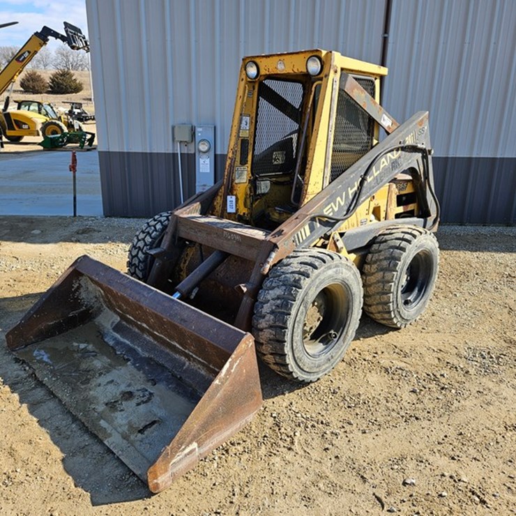 NEW HOLLAND L555