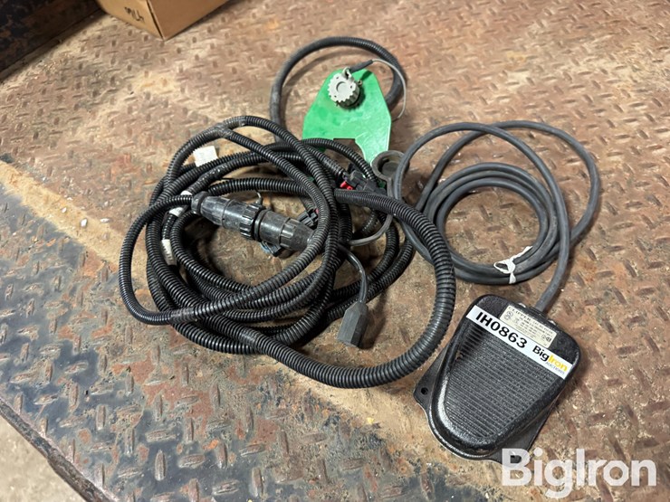 clipper-planter-foot-switch-image-1