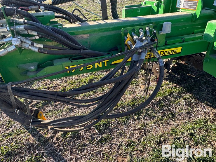 2020-john-deere-1775nt-image-12