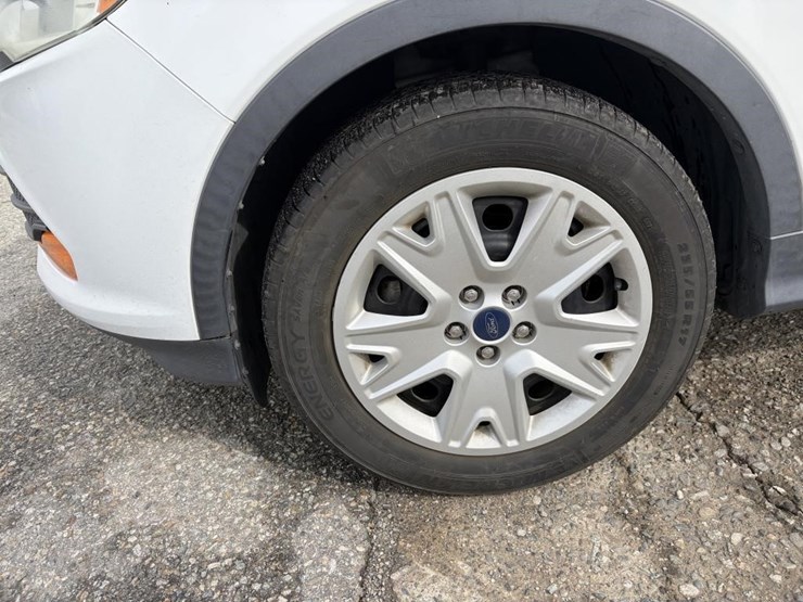 2015-ford-escape-image-5