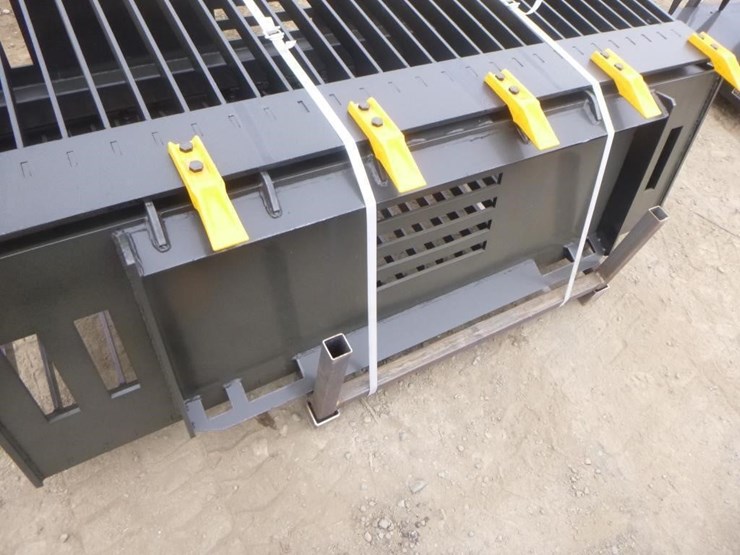 giyi-rb66-skid-steer-rock-buckets-image-5