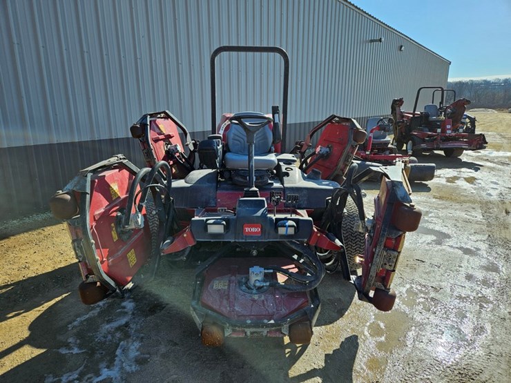 #168-•-toro-ground-master-4700d-4x4-wide-area-mower-image-8