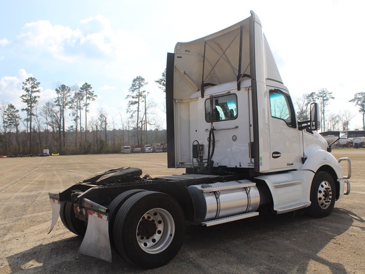 2020-kenworth-t680-image-3