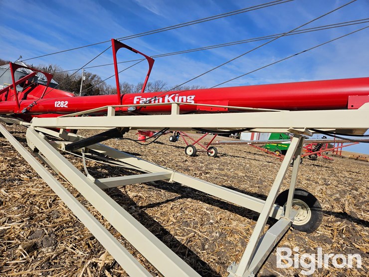 feterl-farm-king-y1282tmm-12"x82'-hopper-auger-image-14