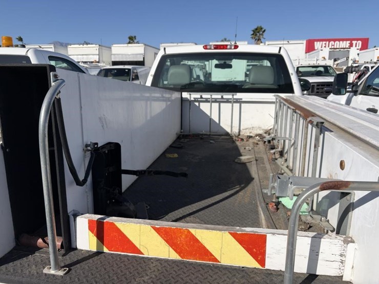 2011-chevrolet-2500-image-23