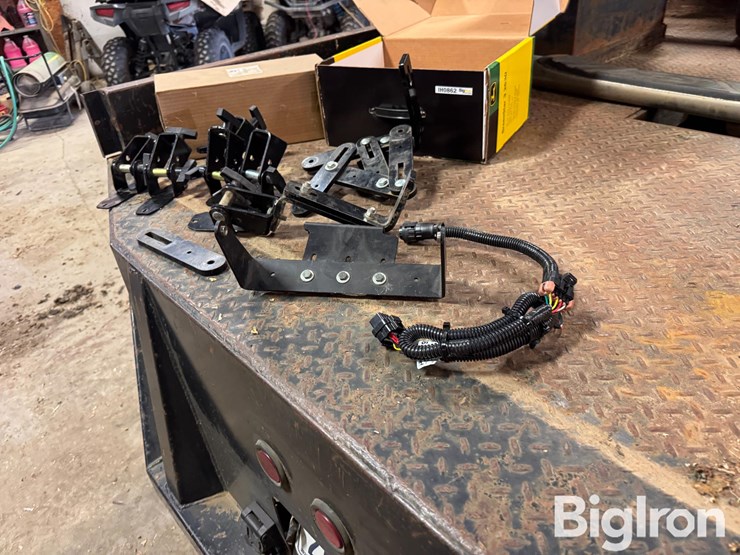 tractor-monitor-brackets-&-2630-harness-image-1