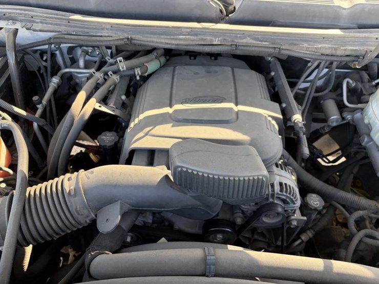 2013-chevrolet-2500-image-21