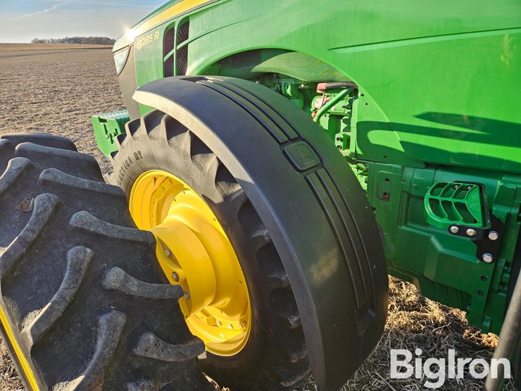 2013-john-deere-8285r-image-17