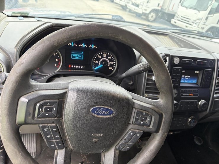 2015-ford-f150-xlt-image-13