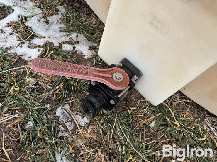 2550-gallon-bulk-tank-image-19