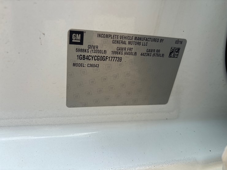 2016-chevrolet-3500hd-image-15