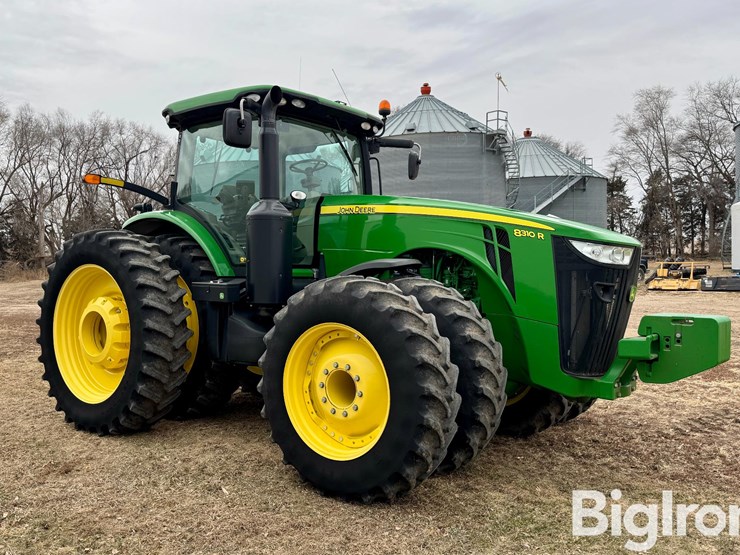 2012-john-deere-8310r-image-3