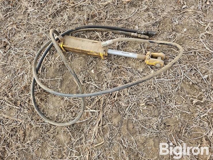 implement-hydraulic-cylinder-image-1