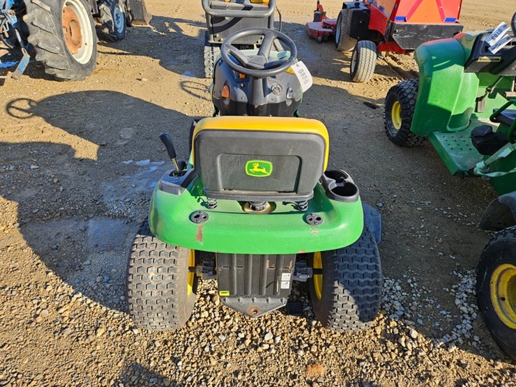 john-deere-100-image-4