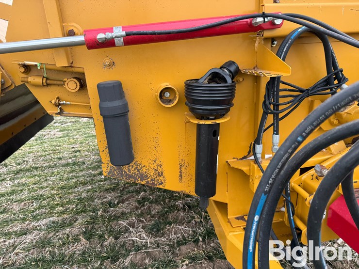 2019-haybuster-2660-image-10