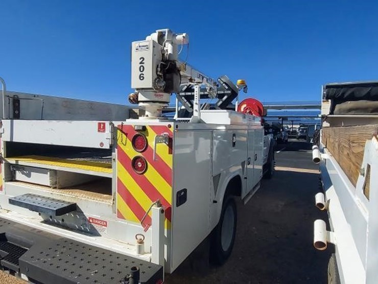 2020-ford-f550-image-4