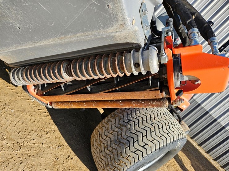 #166-•-jacobsen-lf550-fairway-mower-image-23