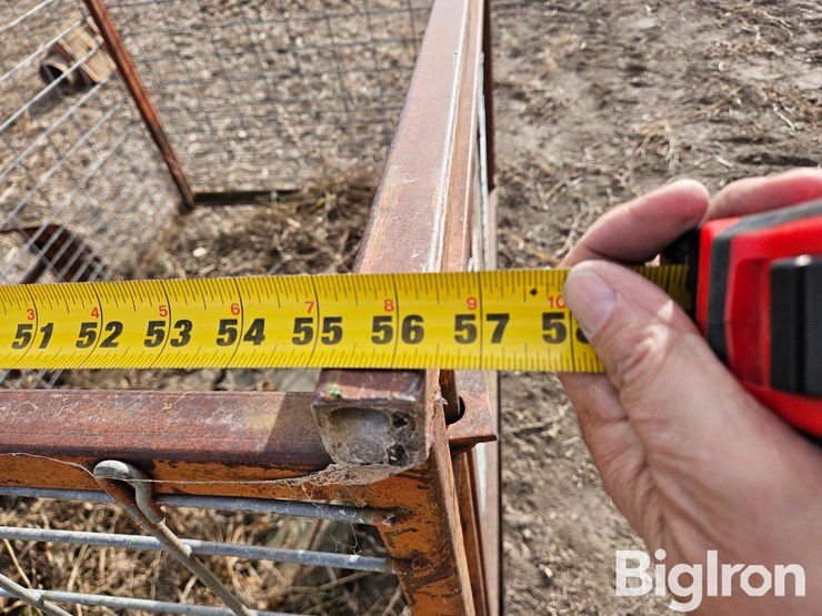 hoskins-3-pt-livestock-carrier-image-14