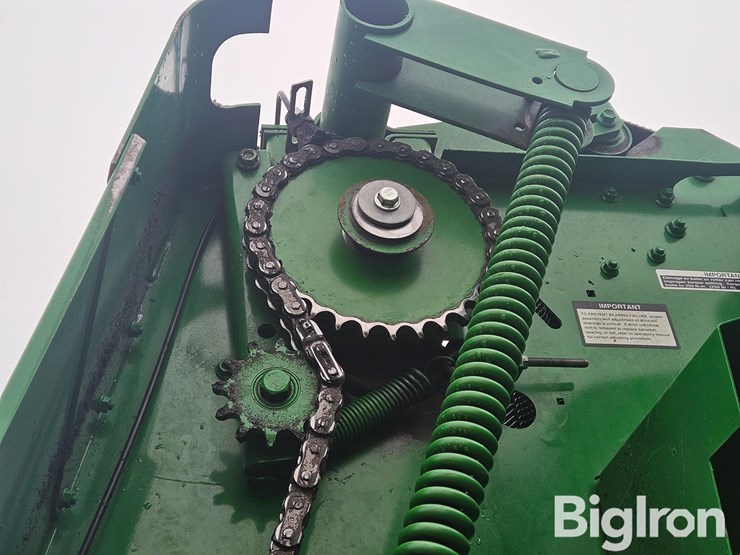 2007-john-deere-568-image-13