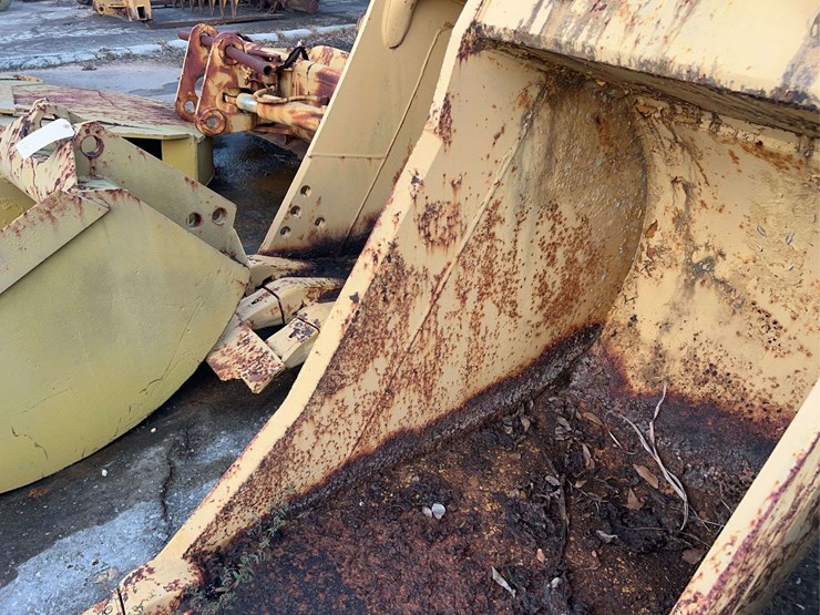 32”-sabine-bucket-image-7