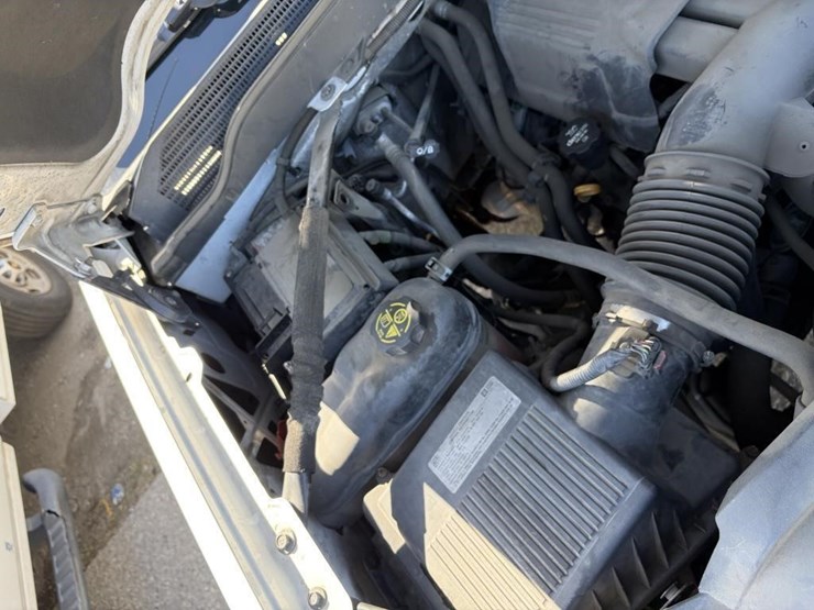 2016-chevrolet-2500-image-19