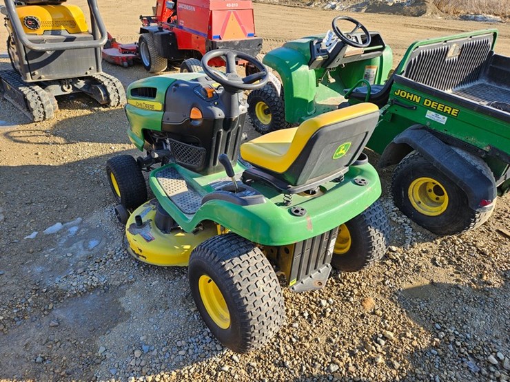 john-deere-100-image-3