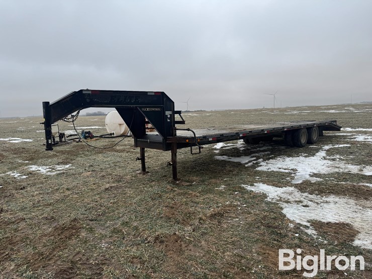 2009-elite-32'-t/a-flatbed-trailer-image-1