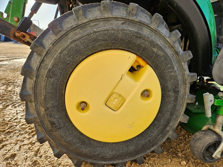 2018-john-deere-1025r-image-16
