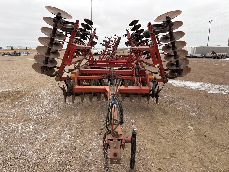 case-ih-3900-image-7