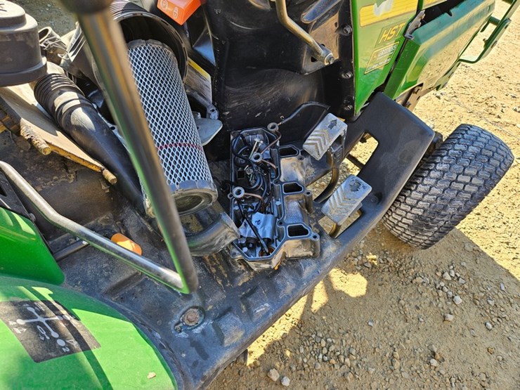 john-deere-2305-image-11