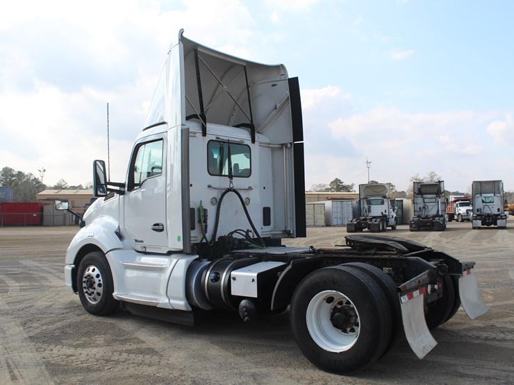 2020-kenworth-t680-image-3