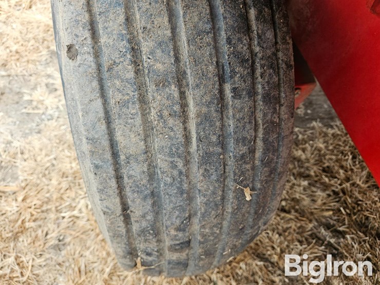 new-direction-804-series-4-vertical-feed-mixer-wagon-w/scale-image-19