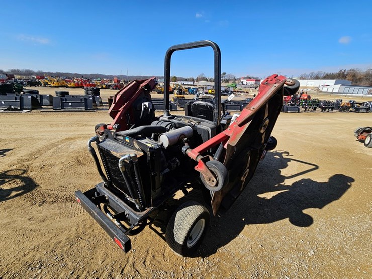 toro-groundsmaster-4000d-image-5