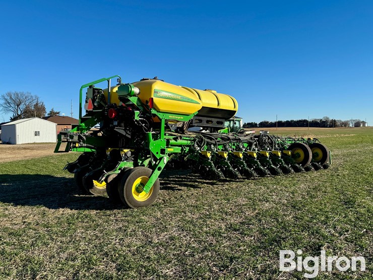 2020-john-deere-1775nt-image-7
