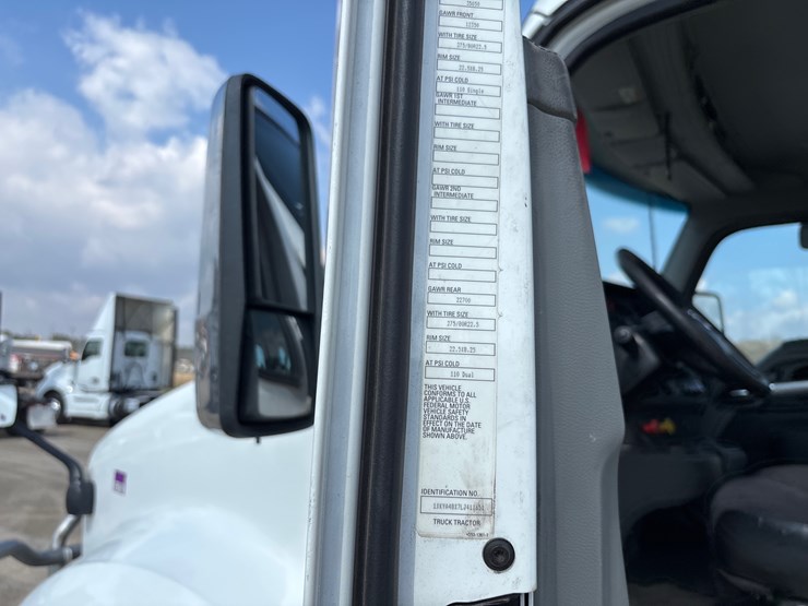 2020-kenworth-t680-image-14