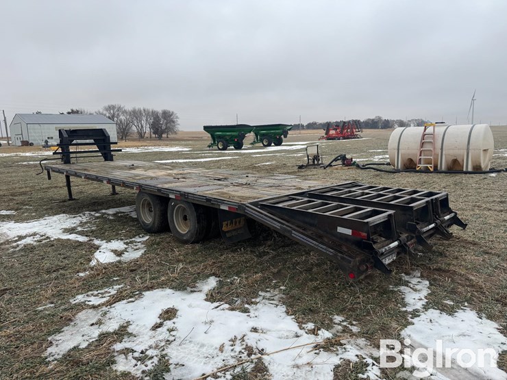 2009-elite-32'-t/a-flatbed-trailer-image-7