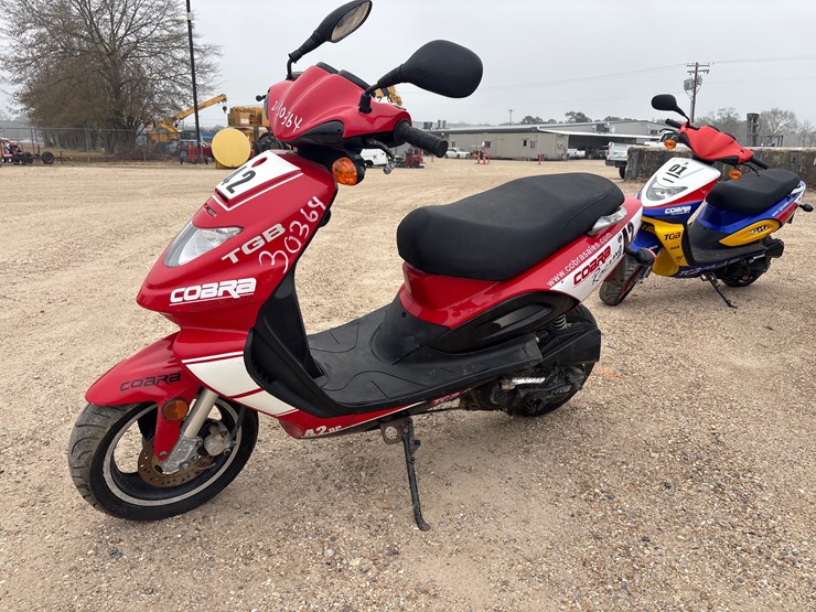 #1803-•-cobra-tgb-scooter-|-for-parts/repairs-|-no-title-image-1