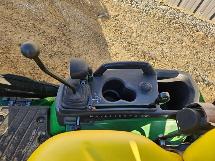 2018-john-deere-1025r-image-23