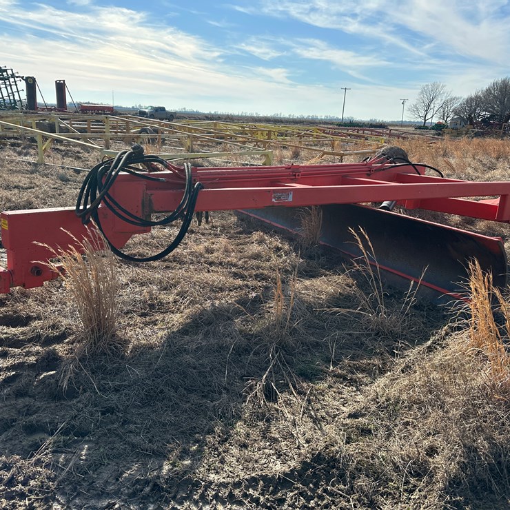 #39212 • Fair Oaks MF 14' Grader Blade