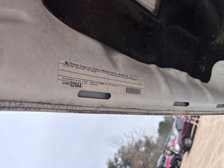 2014-dodge-3500-image-15