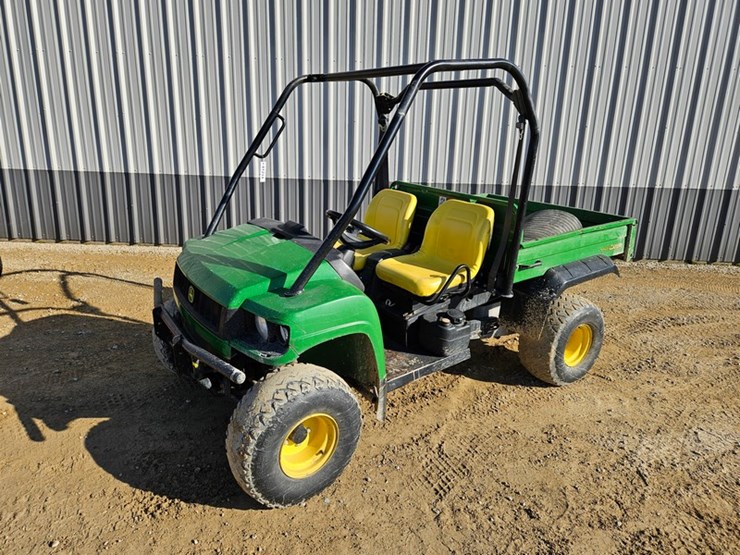 2012-john-deere-gator-image-1