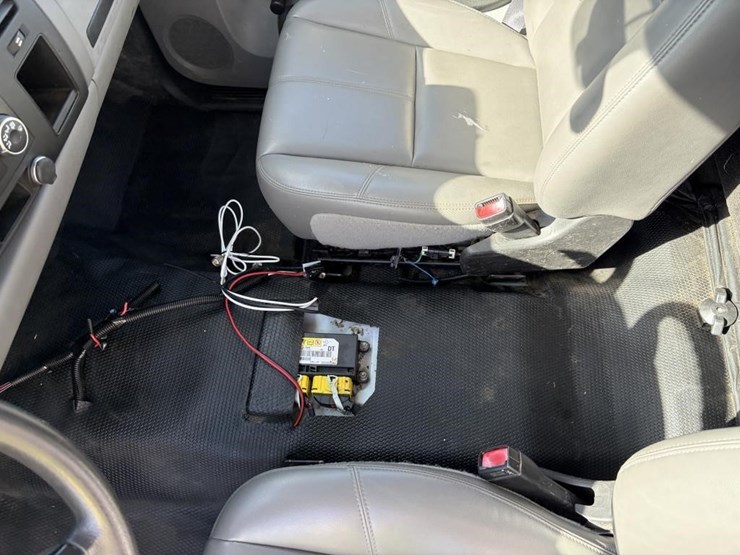 2011-chevrolet-1500-image-15