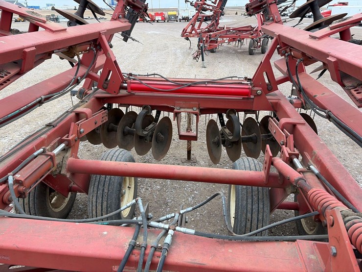 case-ih-3900-image-15