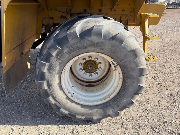 2006-agco-terragator-8104-image-28