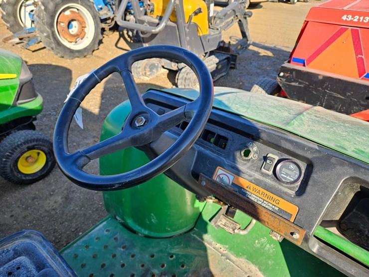 john-deere-turf-gator-image-12