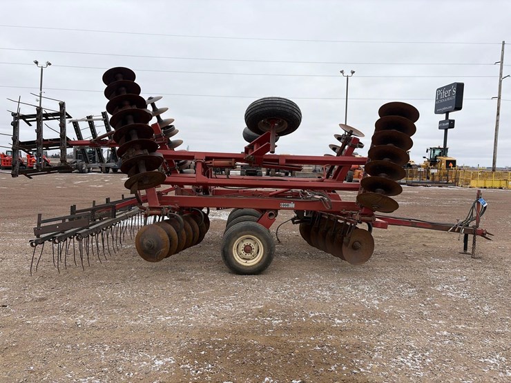 case-ih-3900-image-6