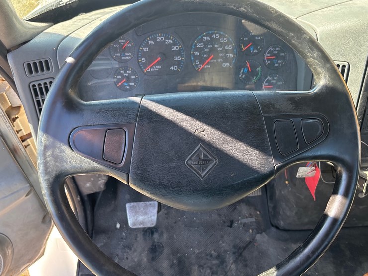 2006-international-4300-image-11