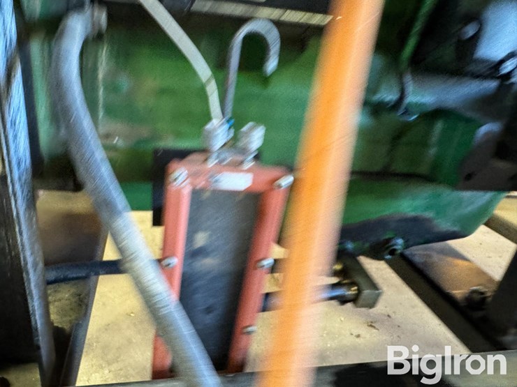 john-deere-4045t-image-10