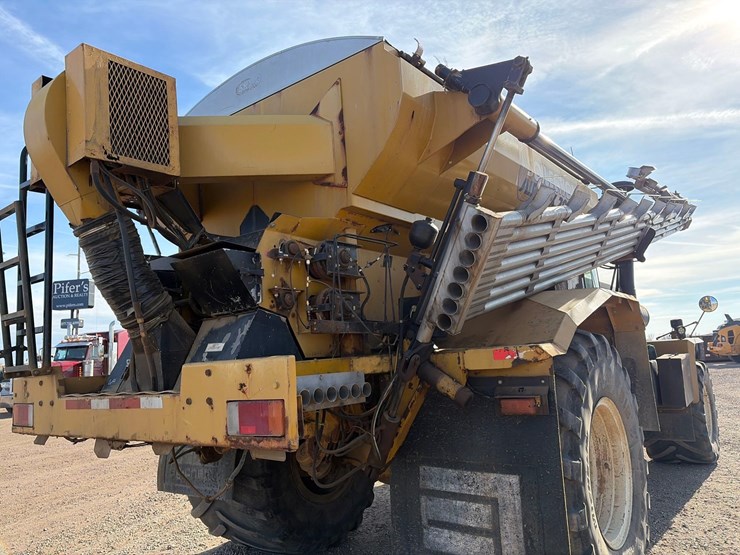 2006-agco-terragator-8104-image-13