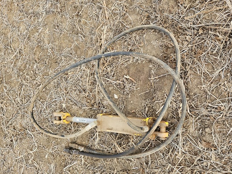 implement-hydraulic-cylinder-image-2